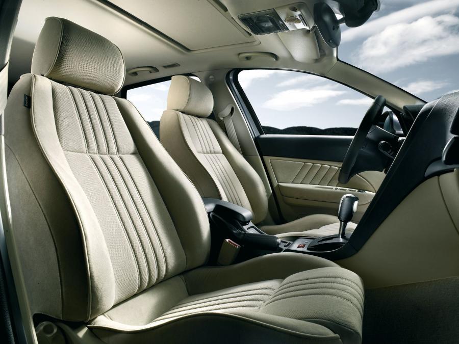 Интерьер Alfa Romeo 159 Sportwagon (939B) 2006 года  (UK) (фото 2 из 31)